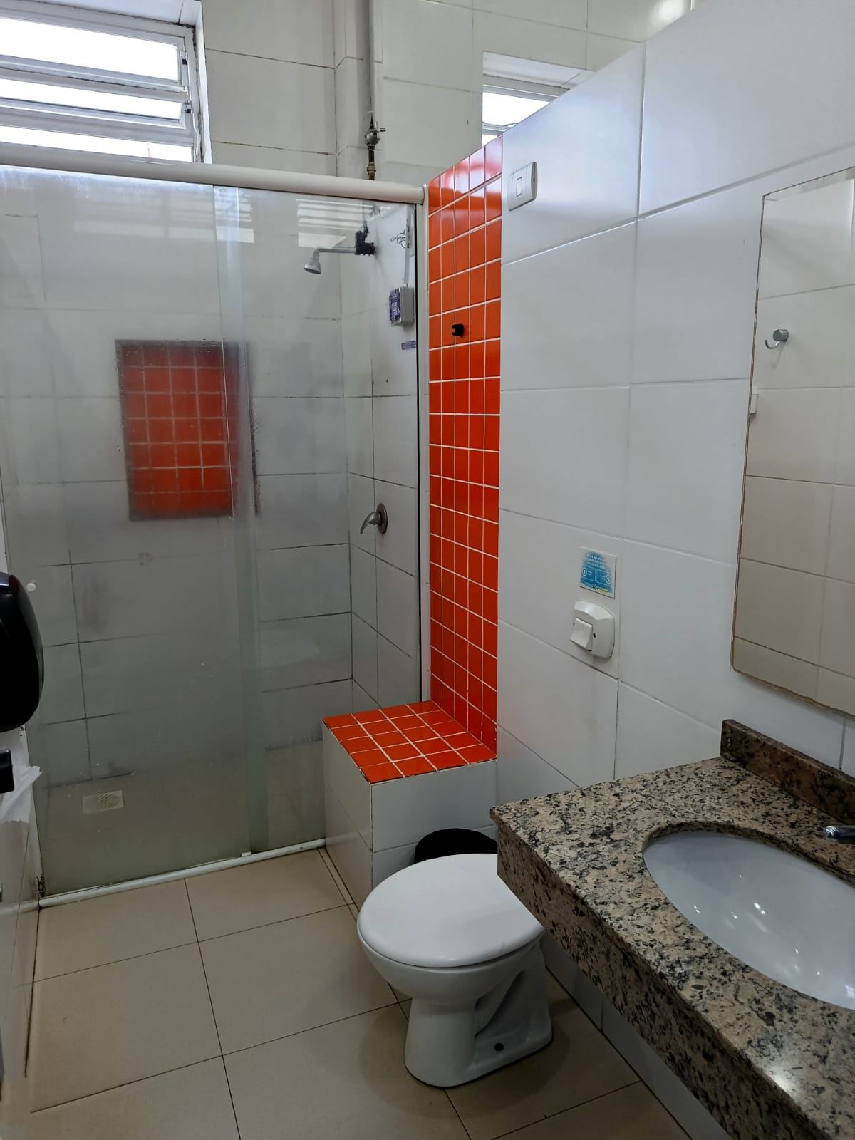 Suíte com banho privativo